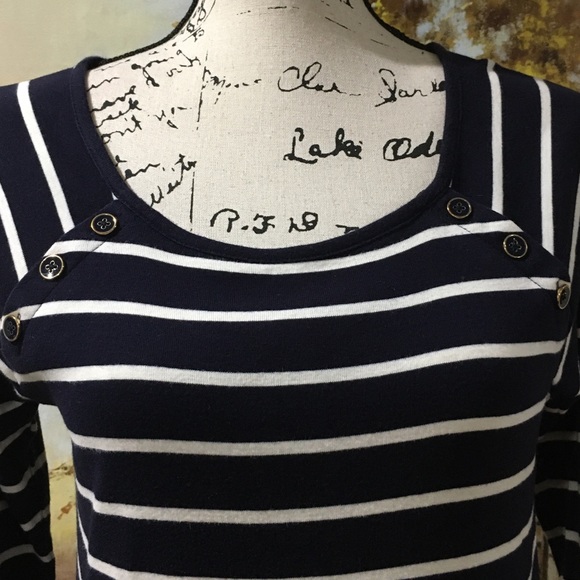 TALBOTS Cute Navy & White Button Top - Picture 2 of 9